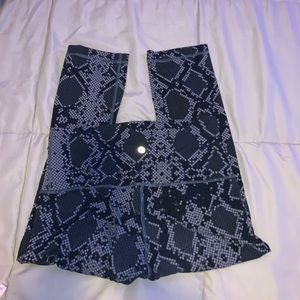 Lululemon crop leggings